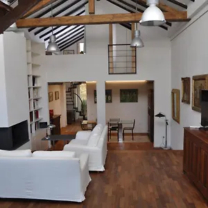 Appartamento Casa Di Mario In Centro Storico Con Due Da Letto E Terrazze, Cagliari